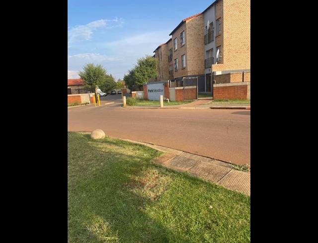 2 BEDROOM APARTMENT FOR SALE IN THE ORCHARDS